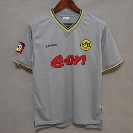 Futbalové tričko Retro Borussia Dortmund Vonkajšia Futbalové košele 2002